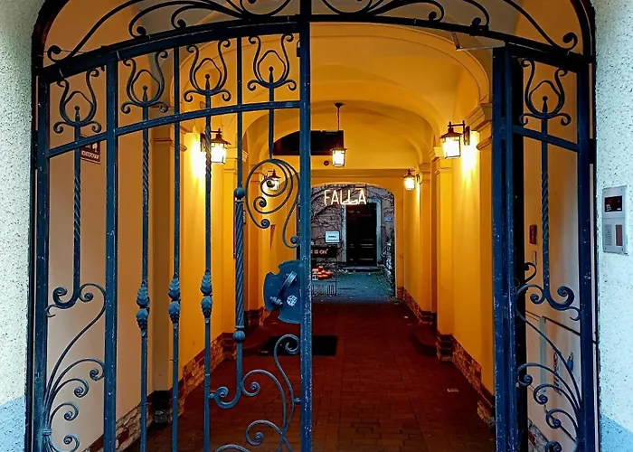 Апартаменты The Barn - Spacious Loft In The Center Катовице