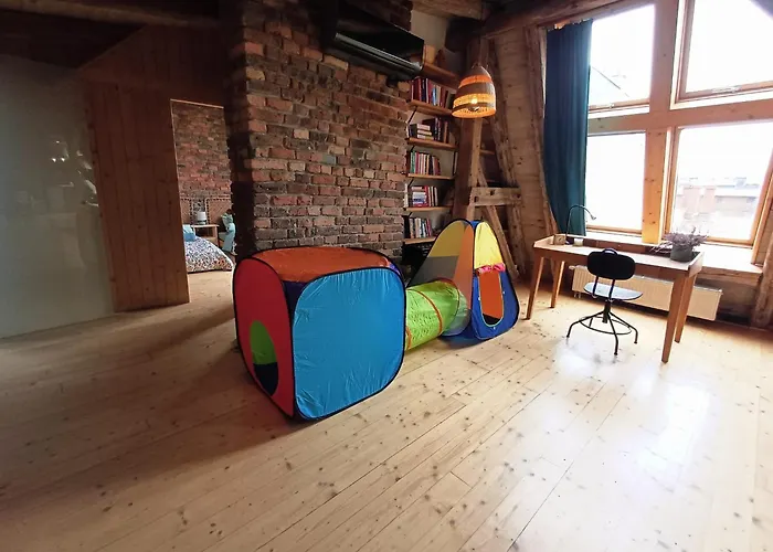 The Barn - Spacious Loft In The Center